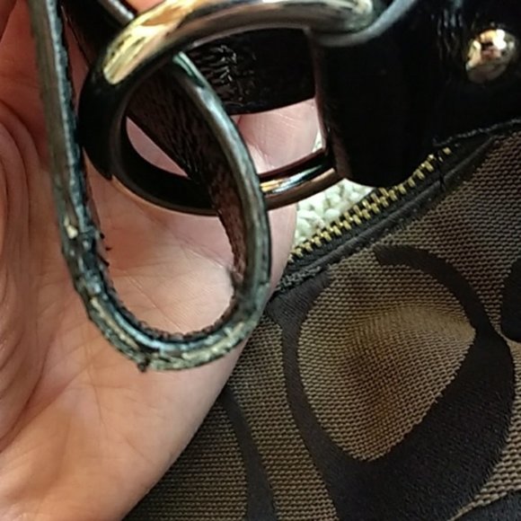 Coach signature hobo purse - Picture 5 of 8